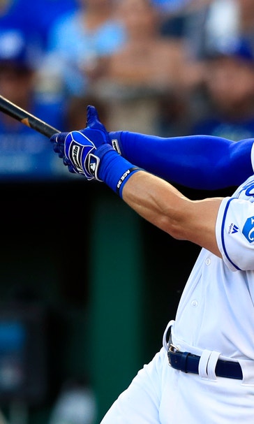Gordon, Sparkman lead Royals past Twins, Odorizzi 4-1